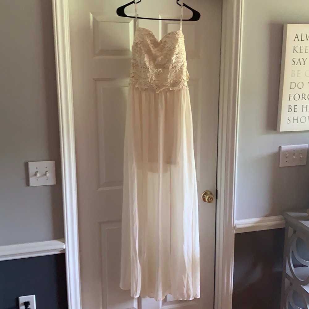 Soieblu, brand new white dress. TONS OF DETAIL